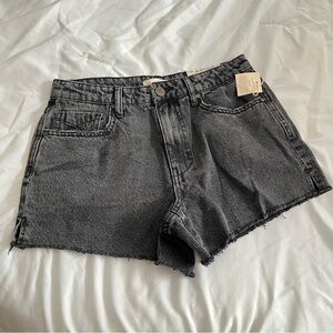 NWT UNPUBLISHED black denim shorts